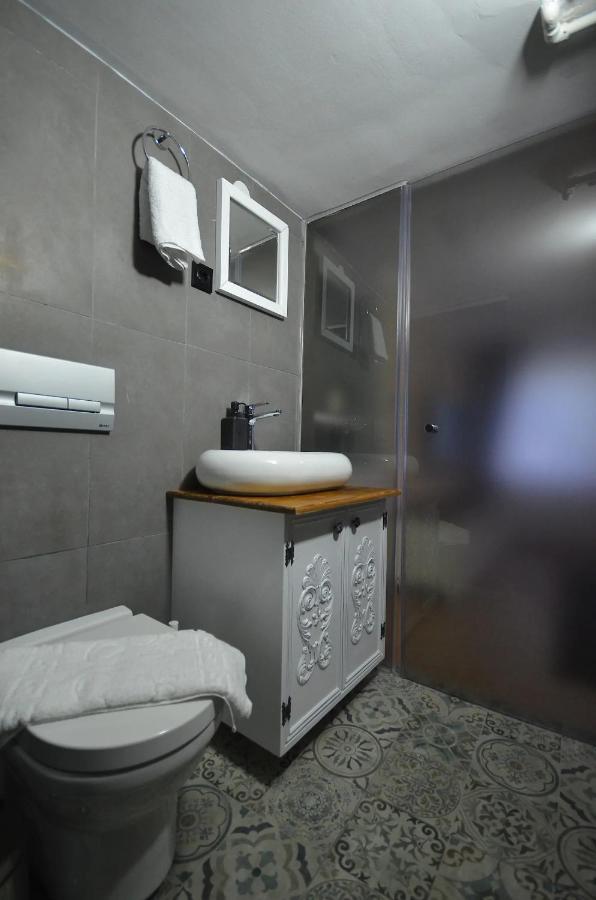 Downtown Two-Bedrom Apartment Tbilisi Eksteriør billede