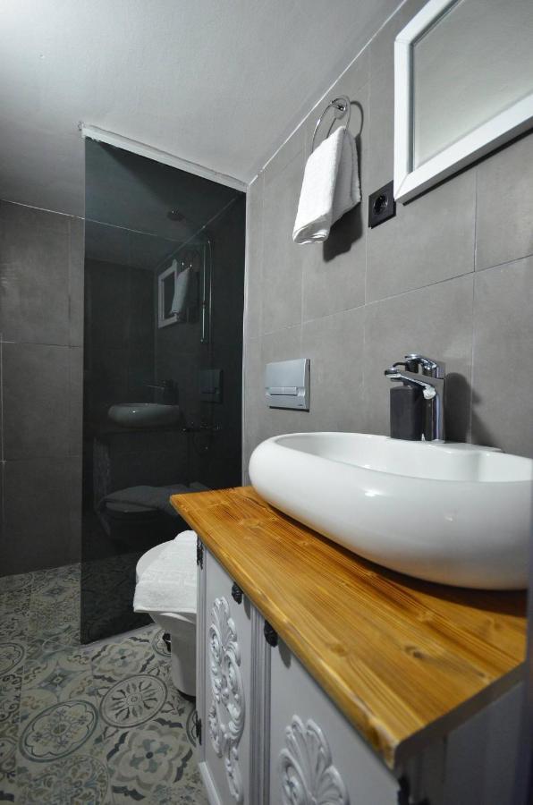 Downtown Two-Bedrom Apartment Tbilisi Eksteriør billede